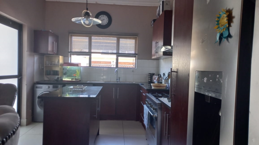 To Let 3 Bedroom Property for Rent in Lilyvale Estate Free State